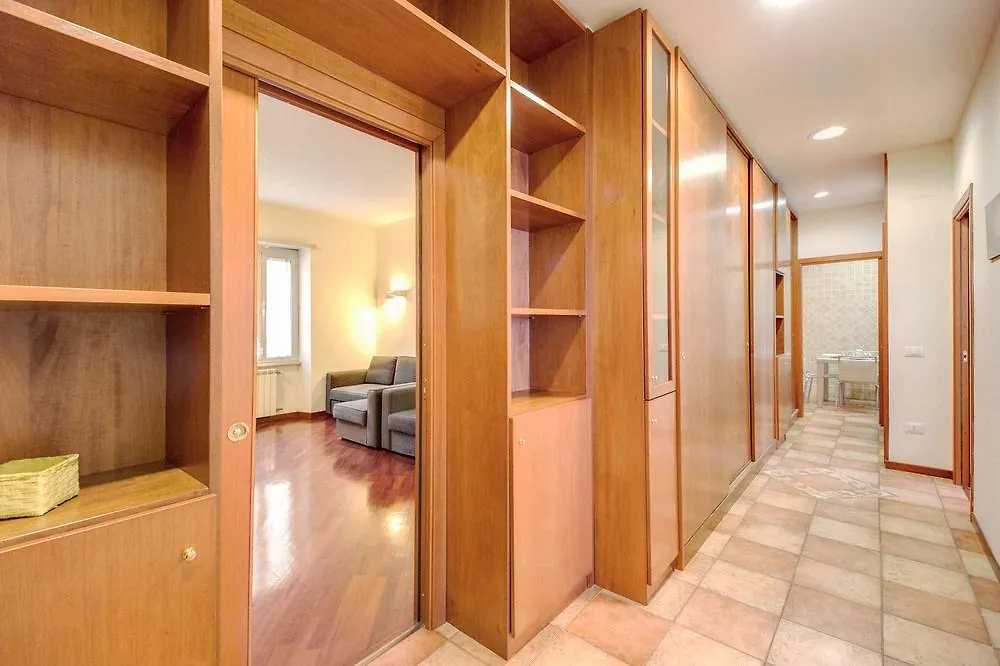 ** Hotel Easy In Rome Apartments Italy