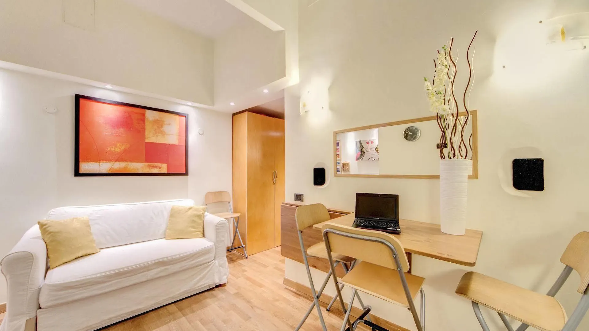 Easy In Rome Apartments Hotel
