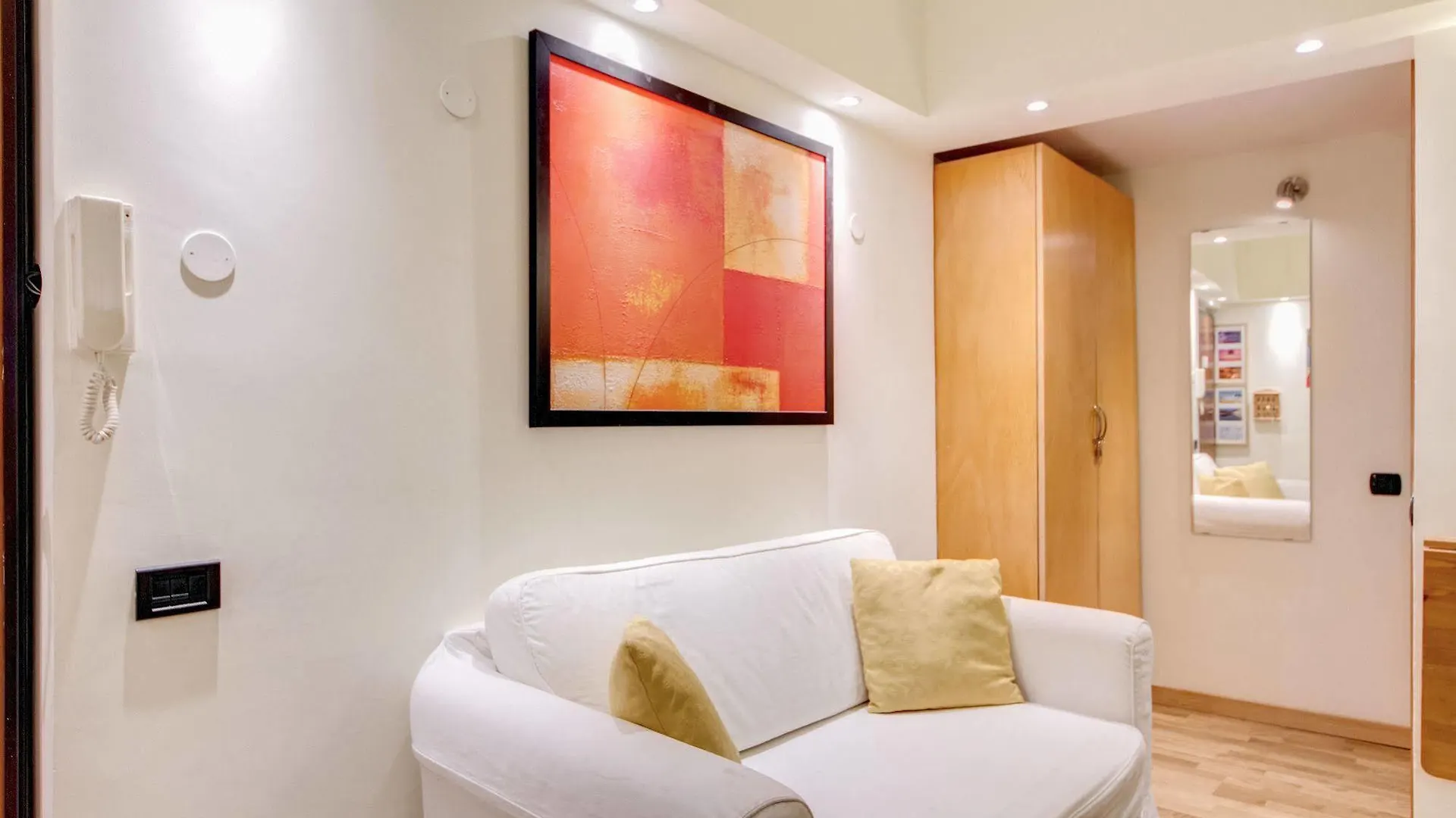 ** Hotel Easy In Rome Apartments Italy