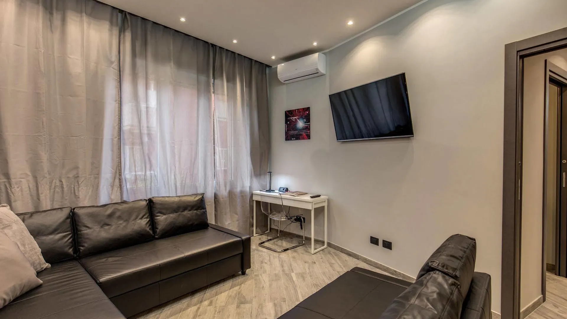 Hotel Easy In Rome Apartments